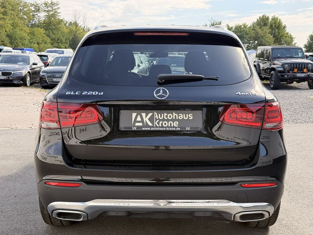Mercedes-Benz GLC 220 2022 г. Чёрный, пробег 55000 км