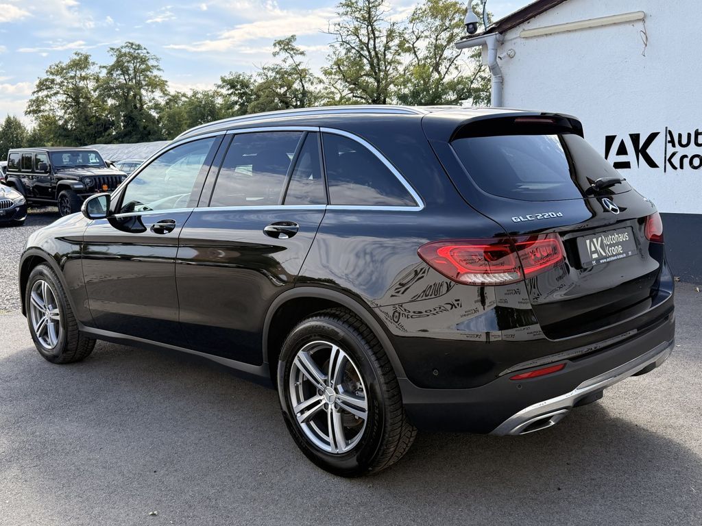 Mercedes-Benz GLC 220 2022 г. Чёрный, пробег 55000 км