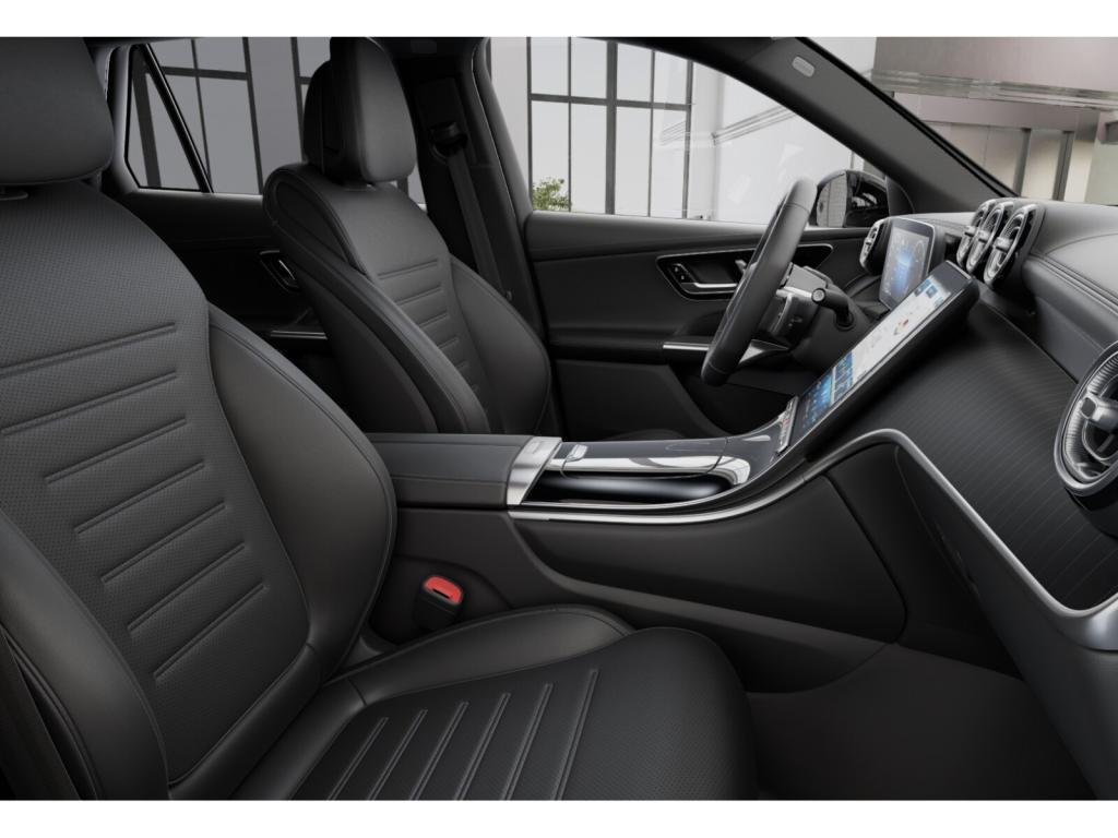 Mercedes-Benz GLC 220 2025 г. Белый, пробег 13500 км