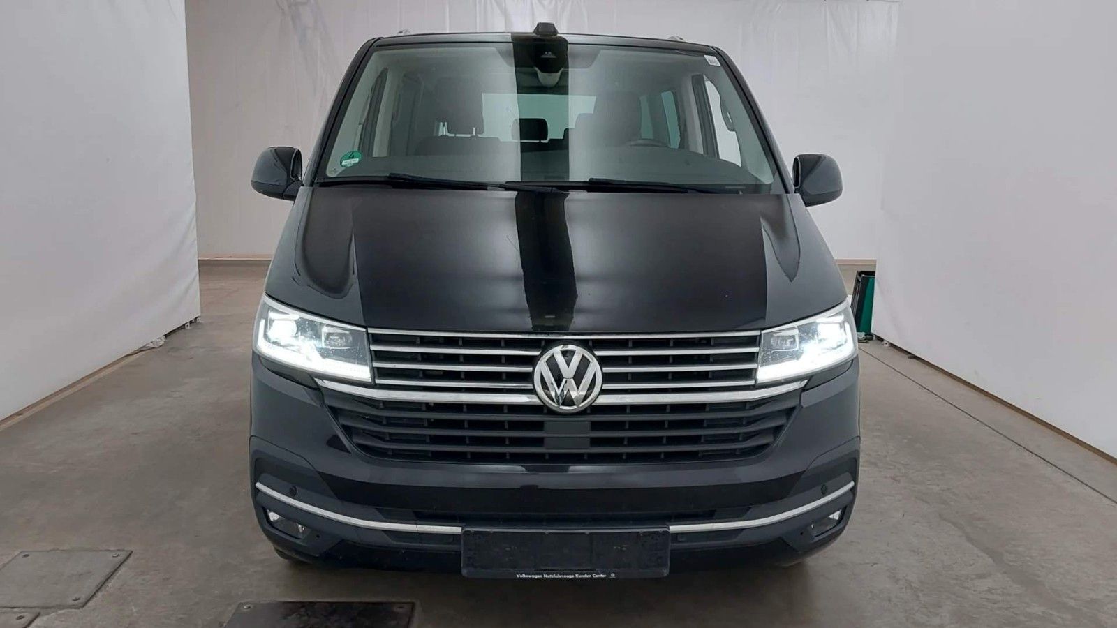 Volkswagen 8 series 2022 г. Чёрный, пробег 53600 км