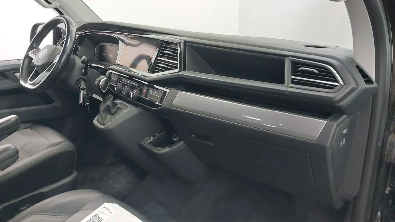 Volkswagen 8 series 2022 г. Чёрный, пробег 53600 км