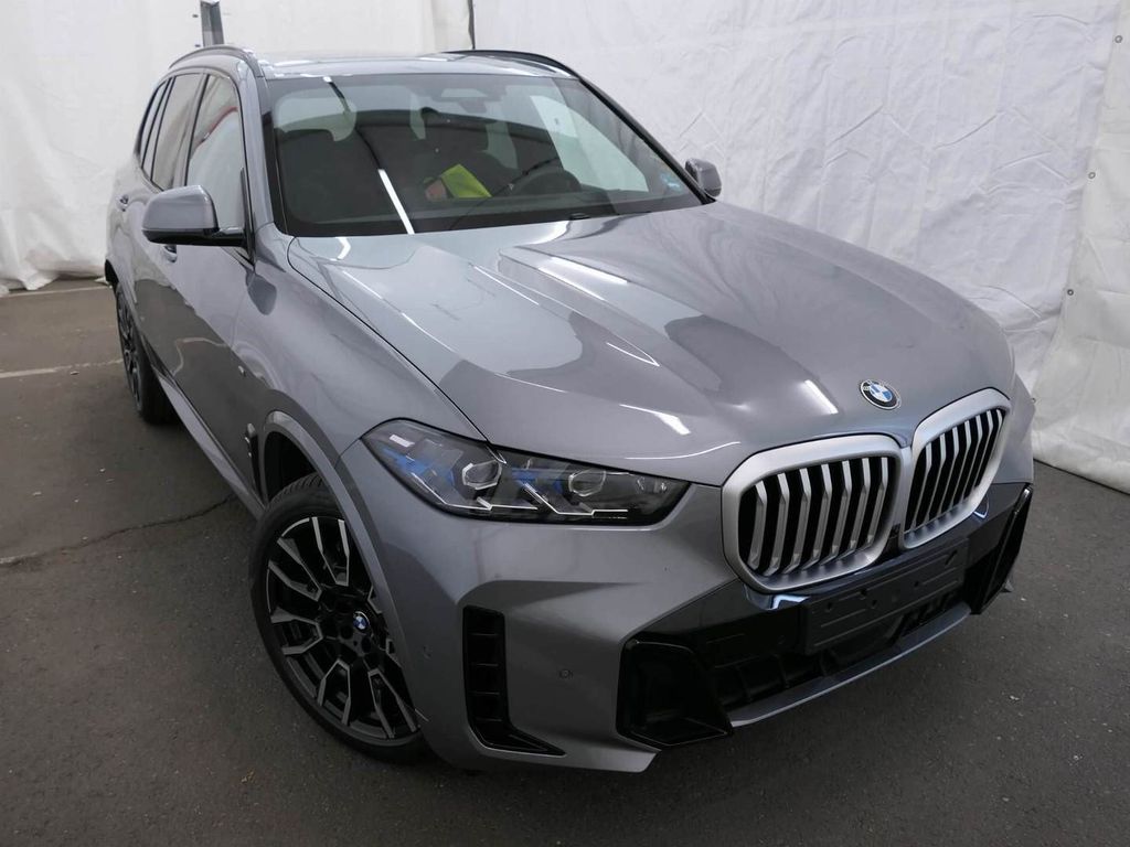 BMW X5 2025 г. Фиолетовый, пробег 21009 км