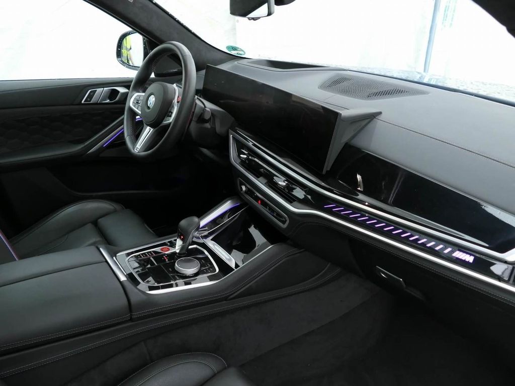 BMW X6 M 2025 г. Чёрный, пробег 25103 км