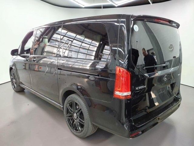 Mercedes-Benz V 300 2022 г. Чёрный, пробег 39000 км