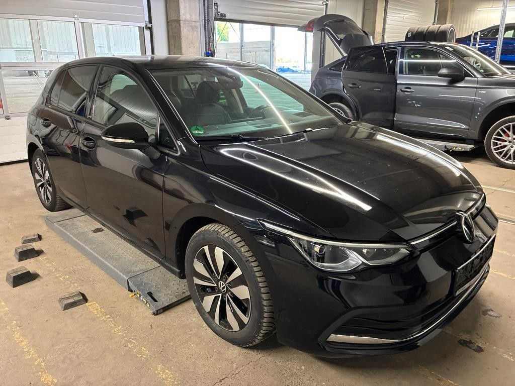 Volkswagen Golf 2023 г. Чёрный, пробег 45674 км
