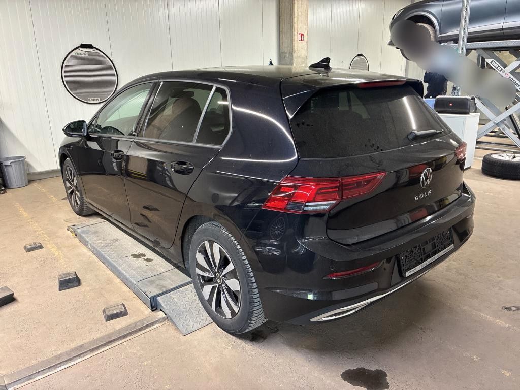 Volkswagen Golf 2023 г. Чёрный, пробег 45674 км