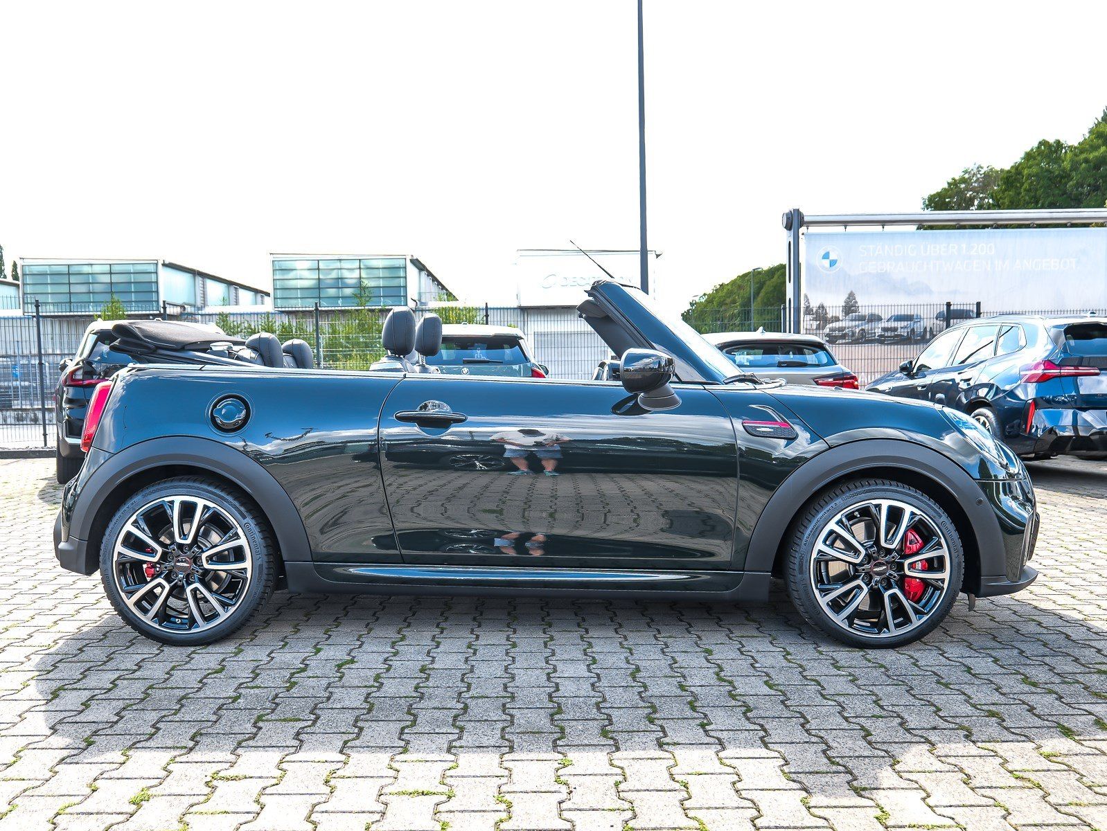 Mini JOHN COOPER WORKS CABRIO 2022 г. Зелёный, пробег 59360 км