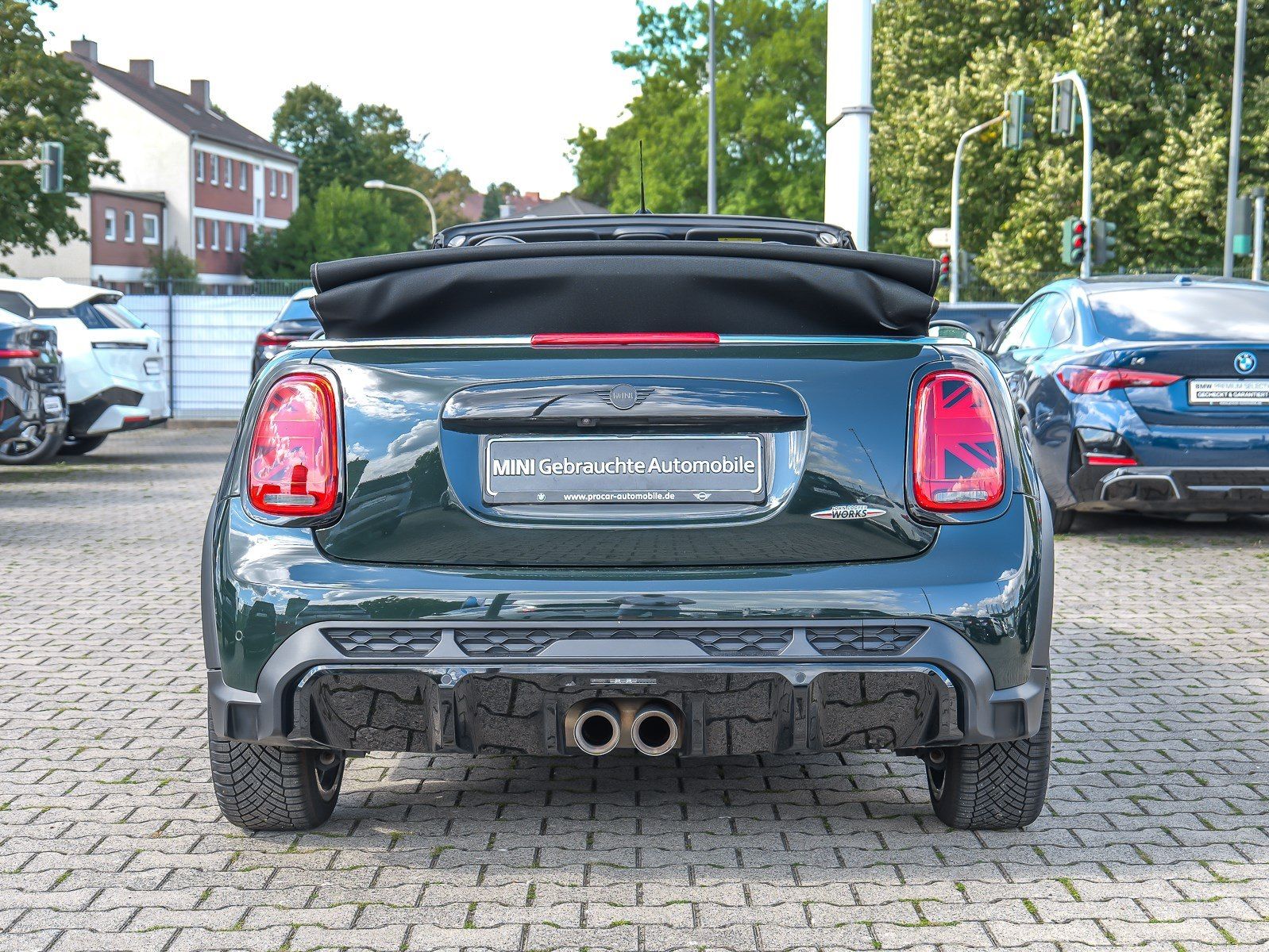 Mini JOHN COOPER WORKS CABRIO 2022 г. Зелёный, пробег 59360 км