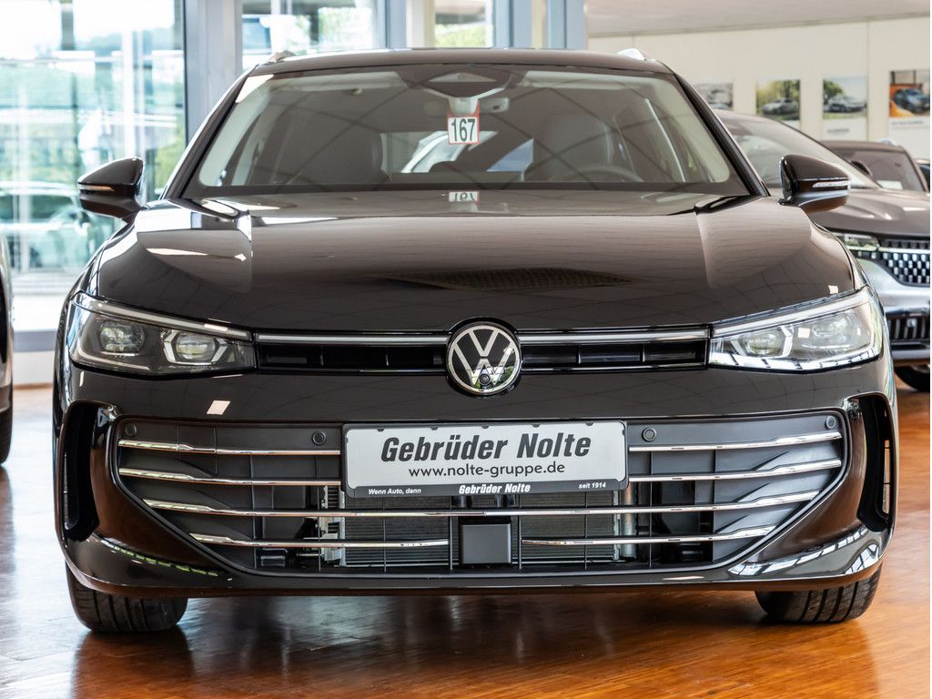 Volkswagen Passat 2026 г. Чёрный, пробег 6095 км