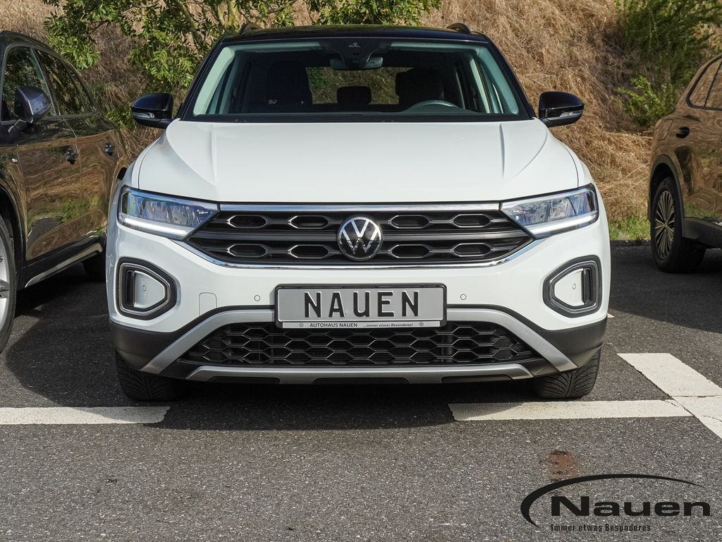 Volkswagen T-Roc 2023 г. Белый, пробег 36150 км