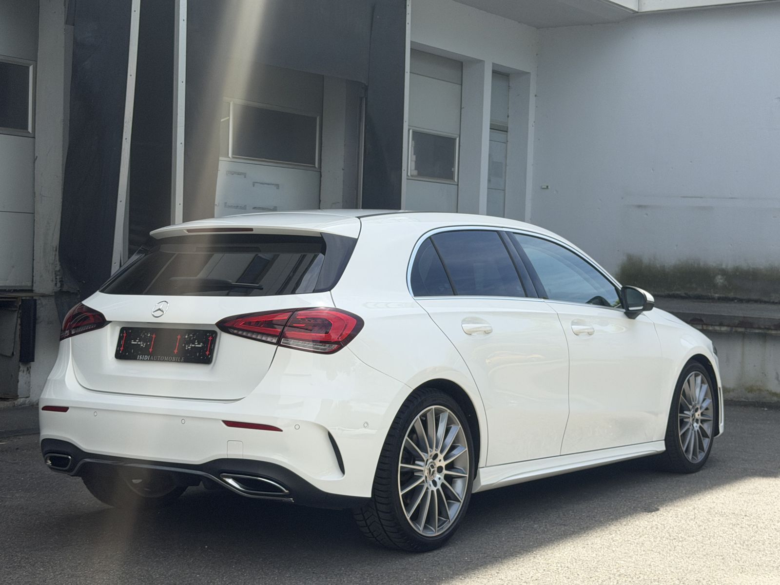 Mercedes-Benz A 250 2021 г. Белый, пробег 46084 км