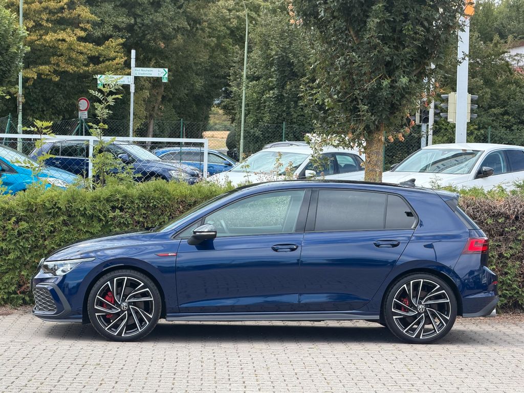 Volkswagen Golf 2024 г. Синий, пробег 44000 км