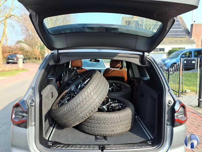 BMW X3 2023 г. Серый, пробег 51963 км