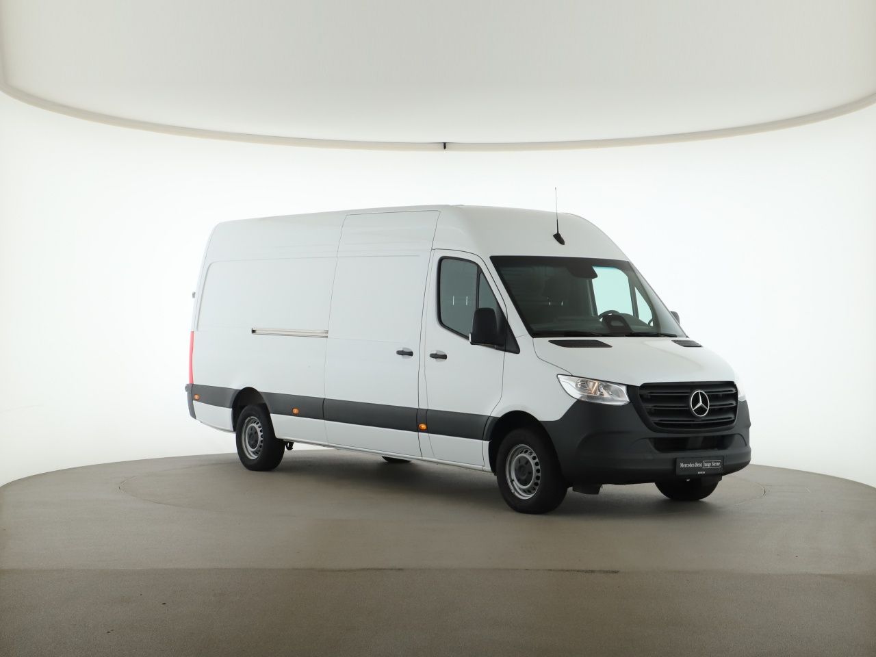 Mercedes-Benz SPRINTER 2025 г. Белый, пробег 49700 км