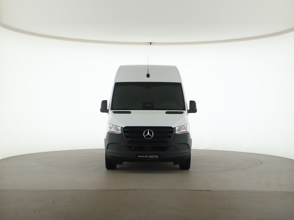 Mercedes-Benz SPRINTER 2025 г. Белый, пробег 30300 км