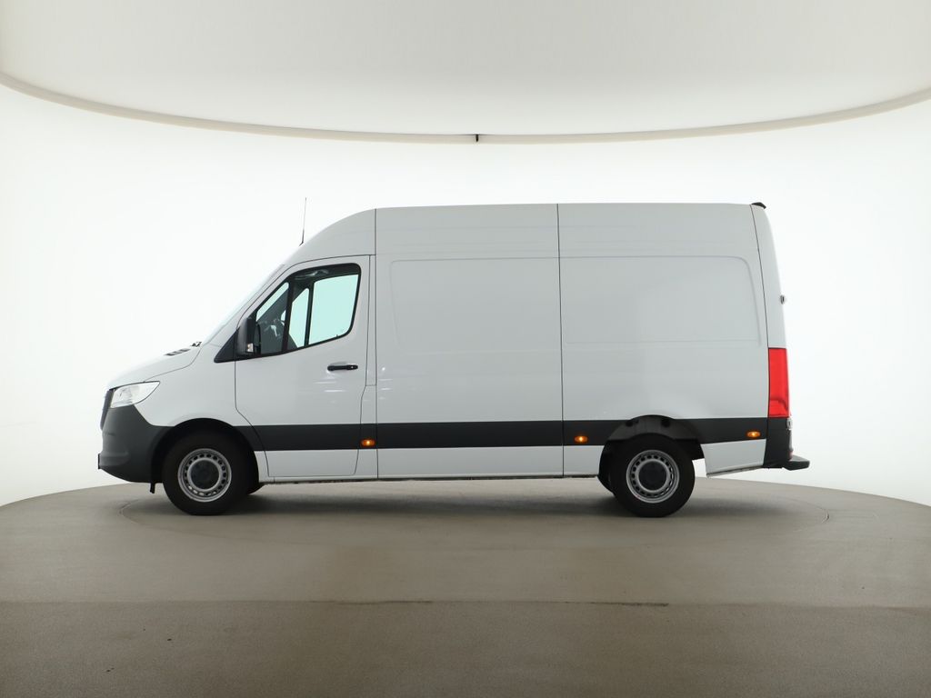 Mercedes-Benz SPRINTER 2025 г. Белый, пробег 30300 км
