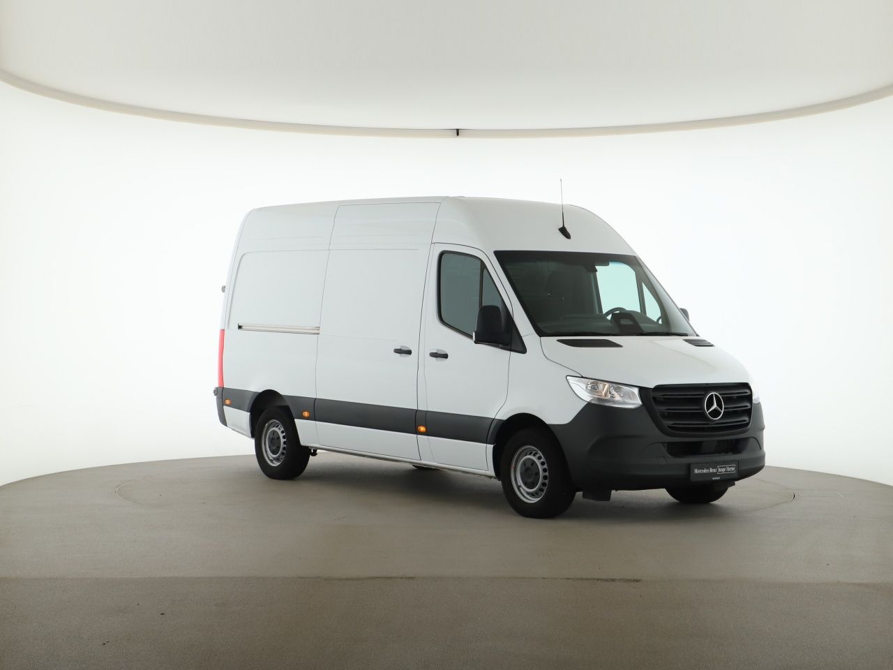 Mercedes-Benz SPRINTER 2025 г. Белый, пробег 30300 км