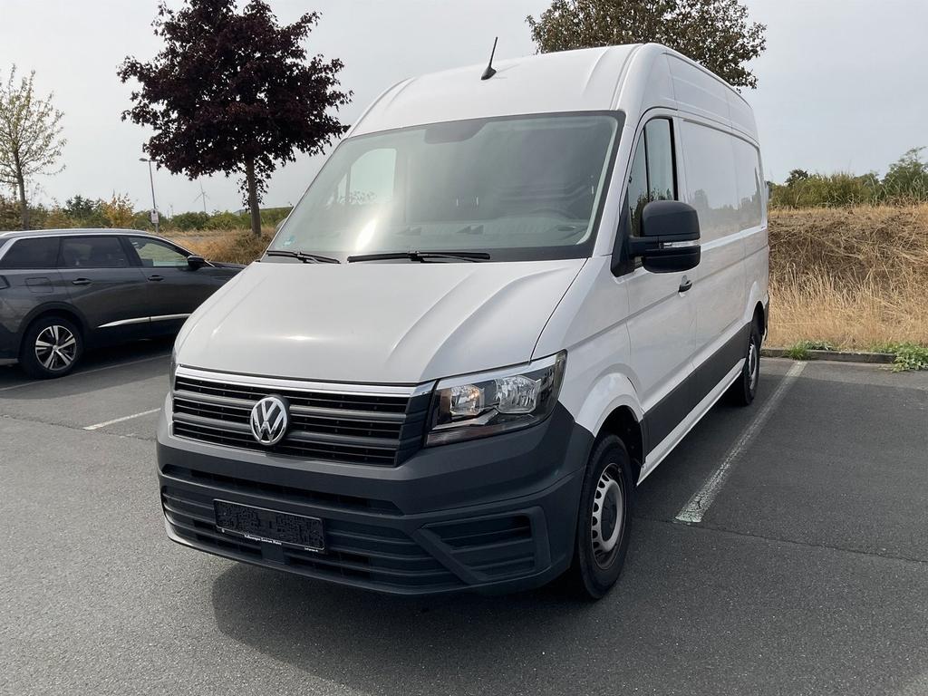 Volkswagen CRAFTER 2023 г. Белый, пробег 48745 км