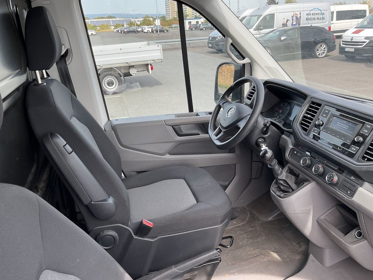Volkswagen CRAFTER 2023 г. Белый, пробег 48745 км