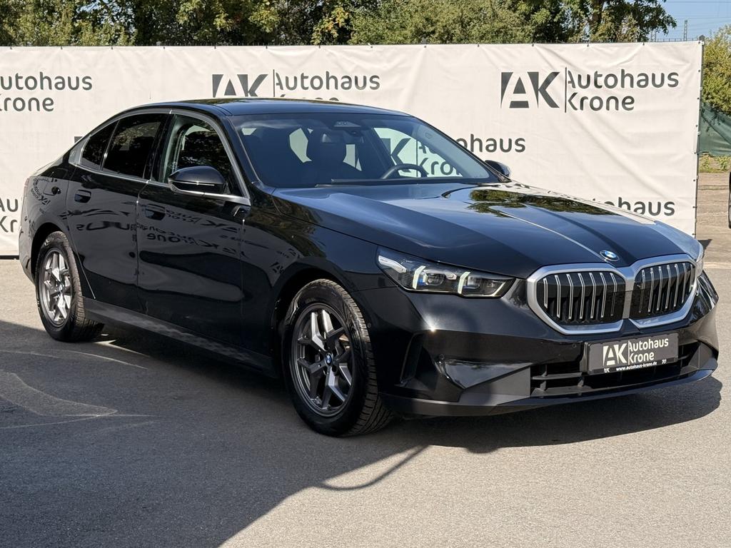 BMW 520 2024 г. Чёрный, пробег 32426 км