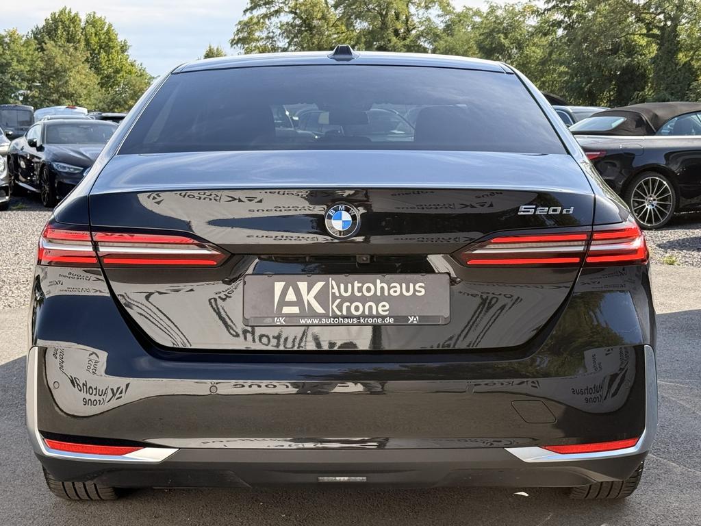 BMW 520 2024 г. Чёрный, пробег 32426 км