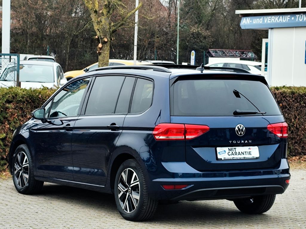Volkswagen Touran 2024 г. Синий, пробег 47000 км