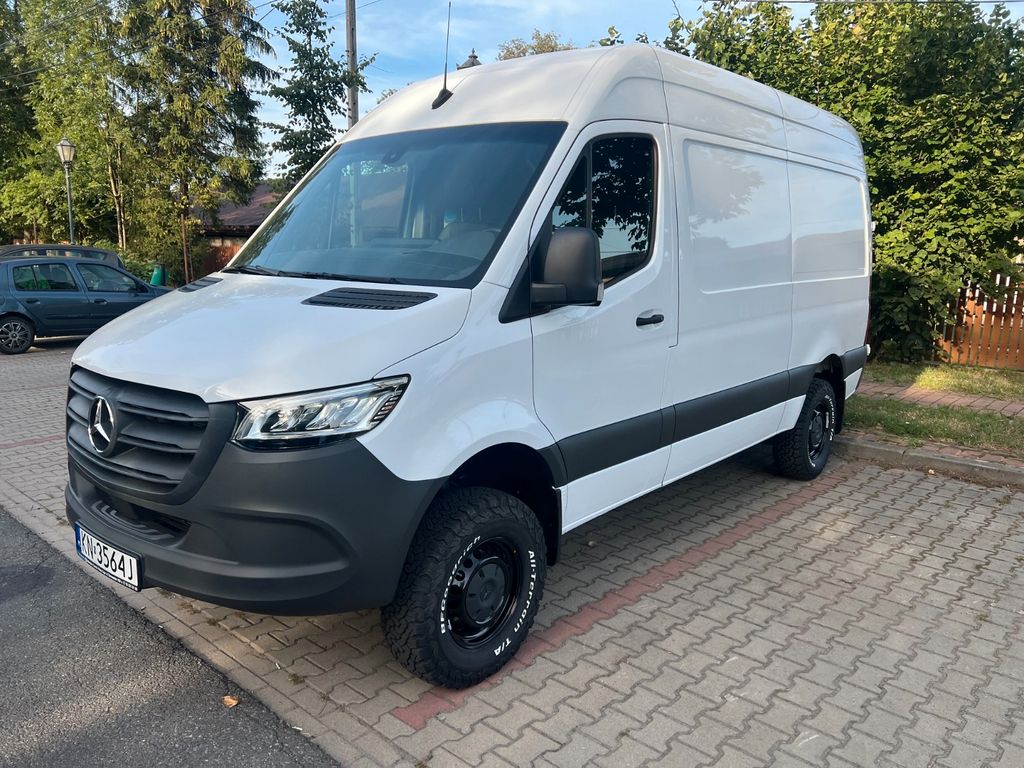 Mercedes-Benz SPRINTER 2022 г. Белый, пробег 33600 км