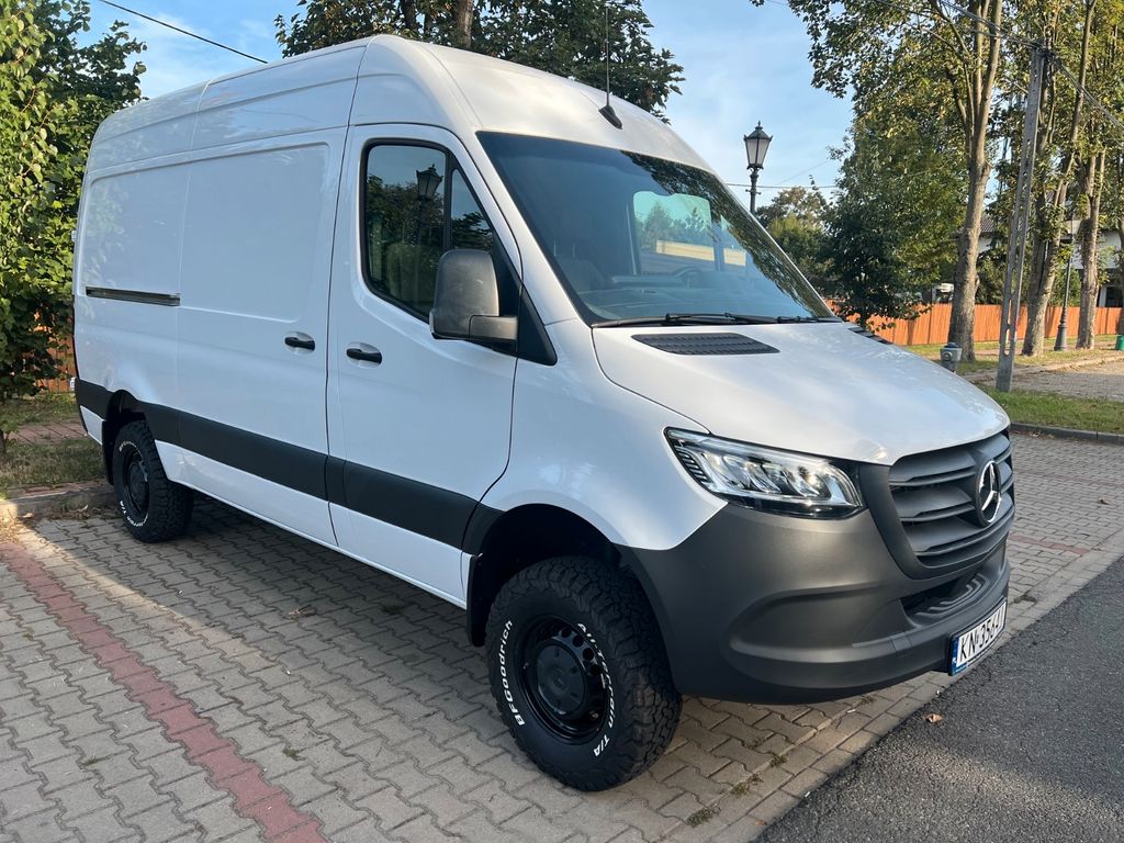 Mercedes-Benz SPRINTER 2022 г. Белый, пробег 33600 км