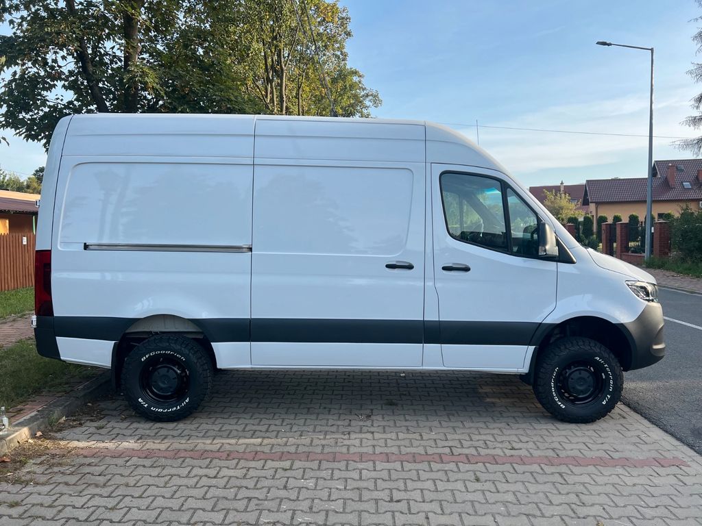 Mercedes-Benz SPRINTER 2022 г. Белый, пробег 33600 км