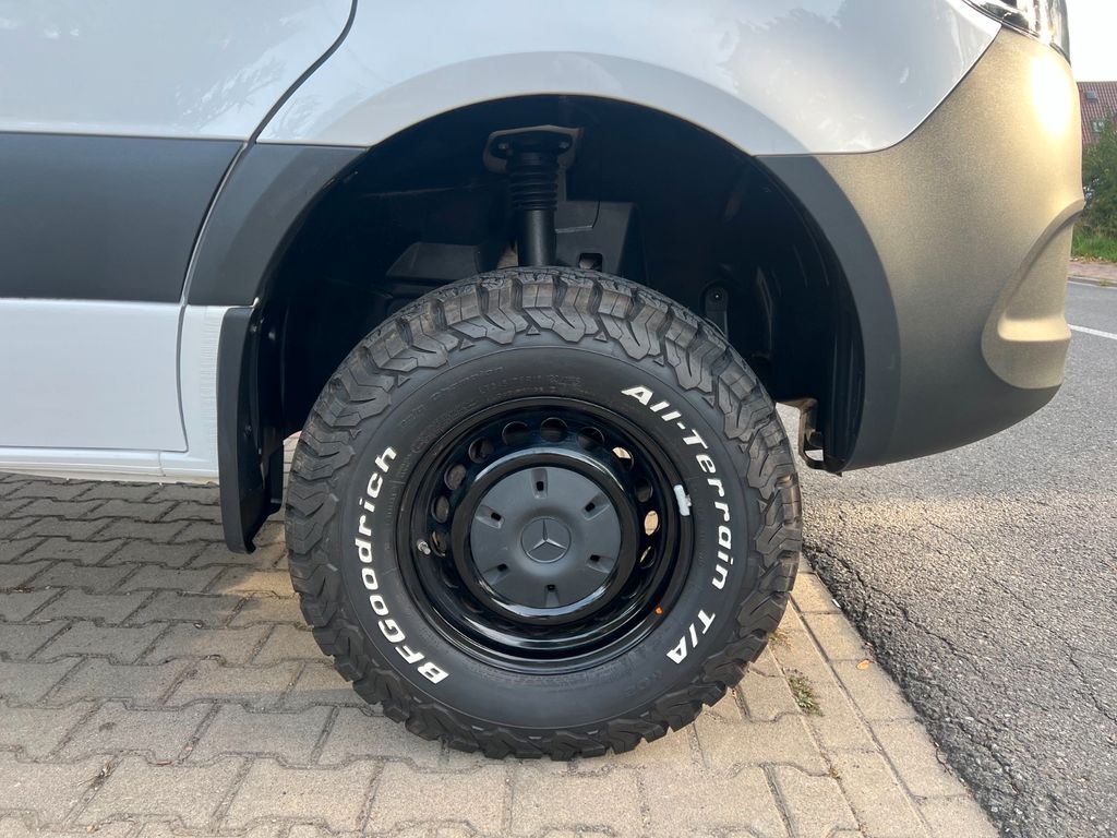 Mercedes-Benz SPRINTER 2022 г. Белый, пробег 33600 км