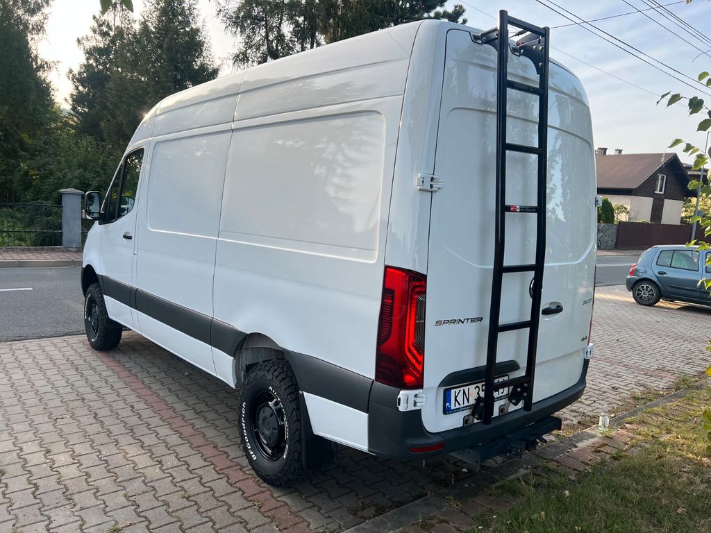 Mercedes-Benz SPRINTER 2022 г. Белый, пробег 33600 км