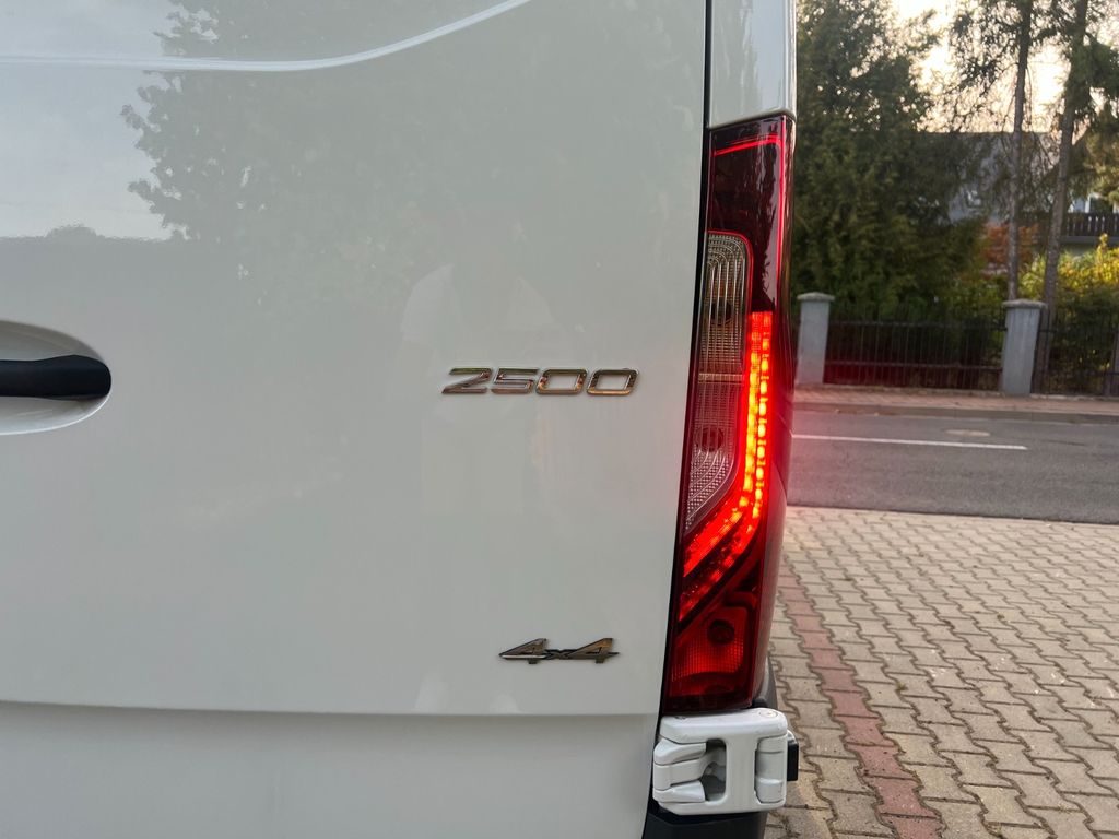 Mercedes-Benz SPRINTER 2022 г. Белый, пробег 33600 км