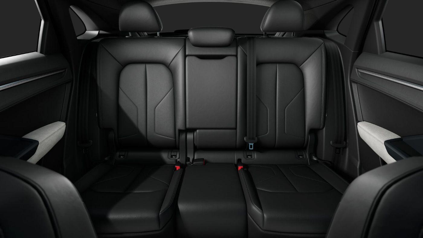 Audi Q3 2026 г. Серый, пробег 8344 км