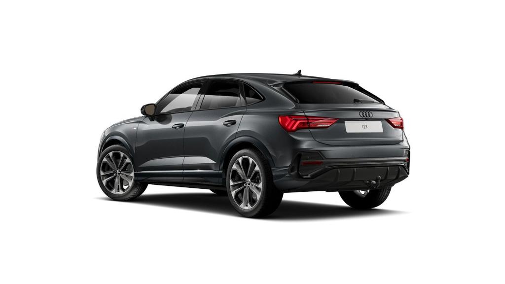 Audi Q3 2026 г. Серый, пробег 8344 км