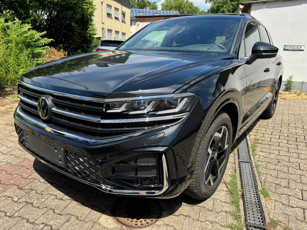 Volkswagen Touareg 2025 г. Чёрный, пробег 6679 км