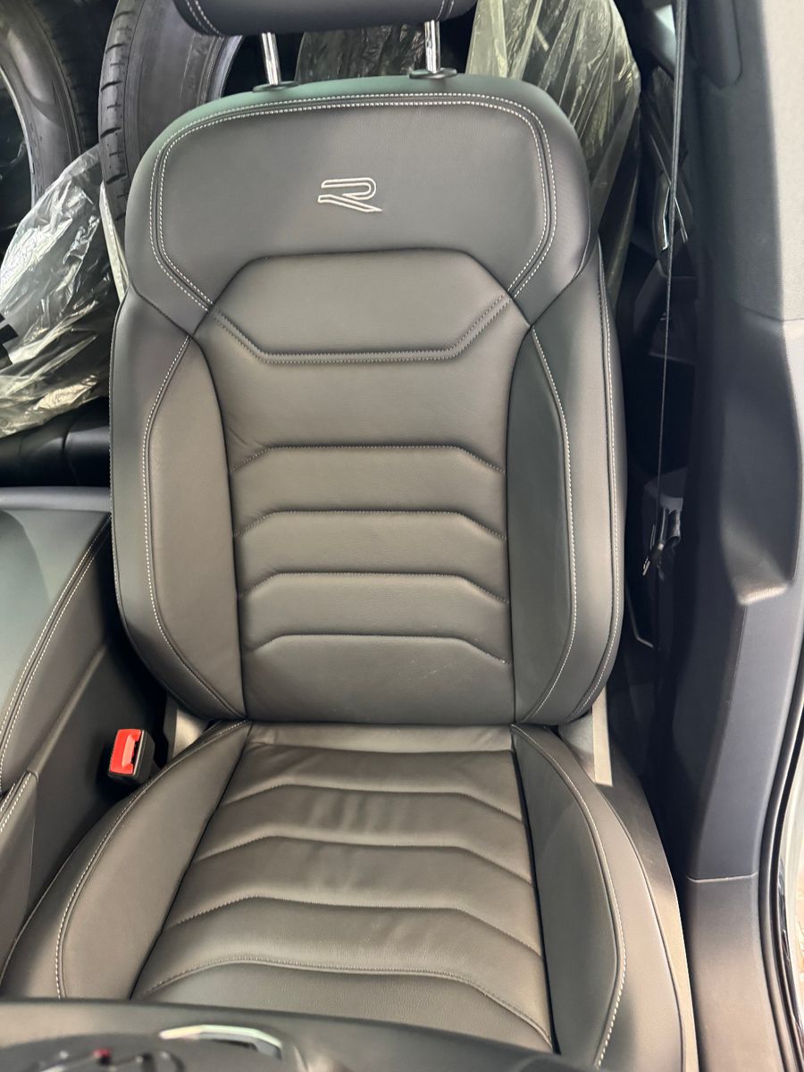 Volkswagen Touareg 2025 г. Чёрный, пробег 6679 км