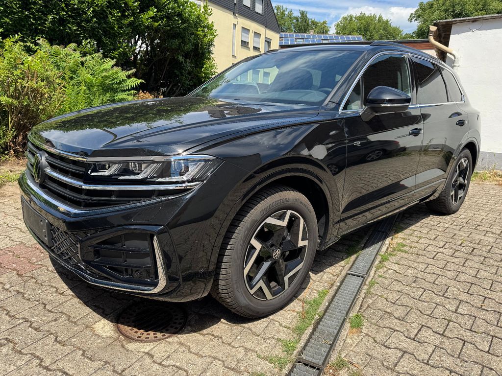 Volkswagen Touareg 2025 г. Чёрный, пробег 6679 км