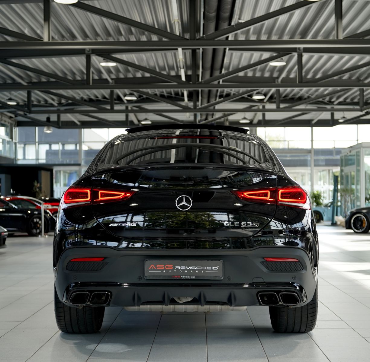 Mercedes-Benz GLE 63 AMG 2022 г. Чёрный, пробег 33000 км