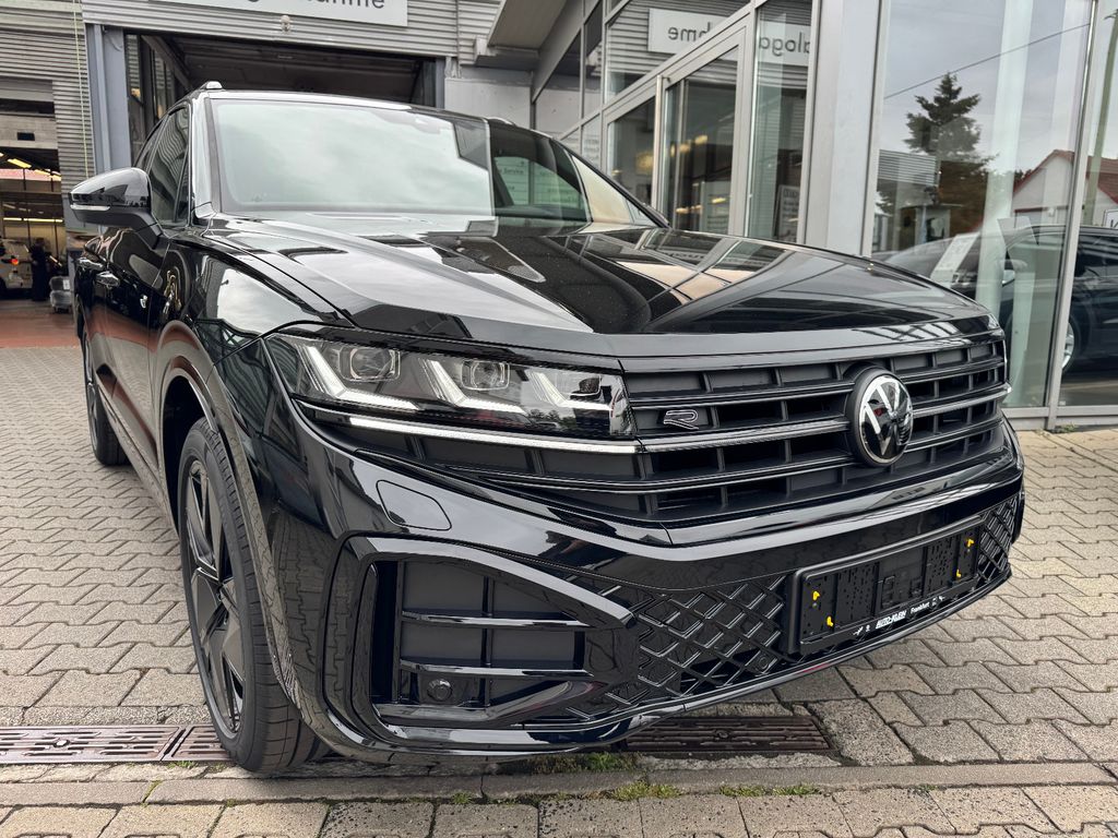 Volkswagen Touareg 2026 г. Чёрный, пробег 150 км