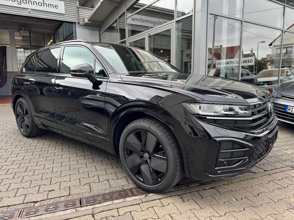 Volkswagen Touareg 2026 г. Чёрный, пробег 150 км