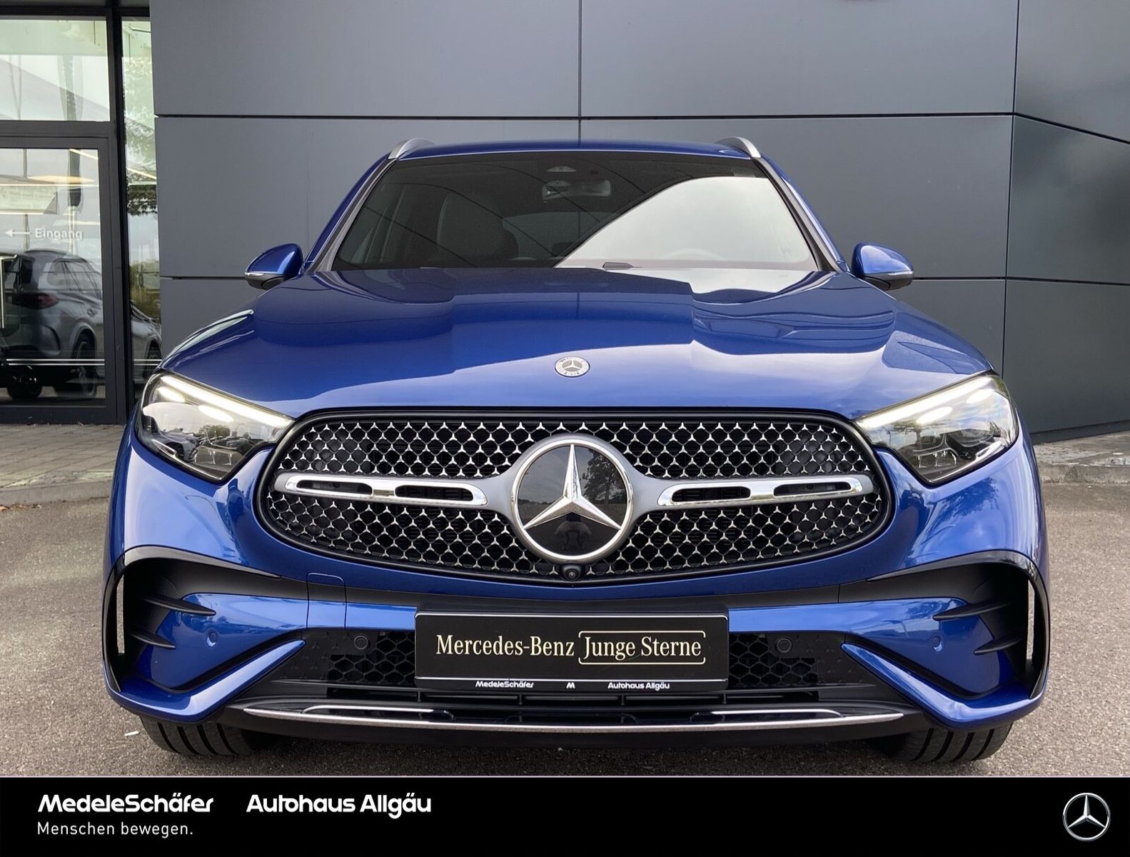 Mercedes-Benz GLC 220 2026 г. Синий, пробег 12106 км