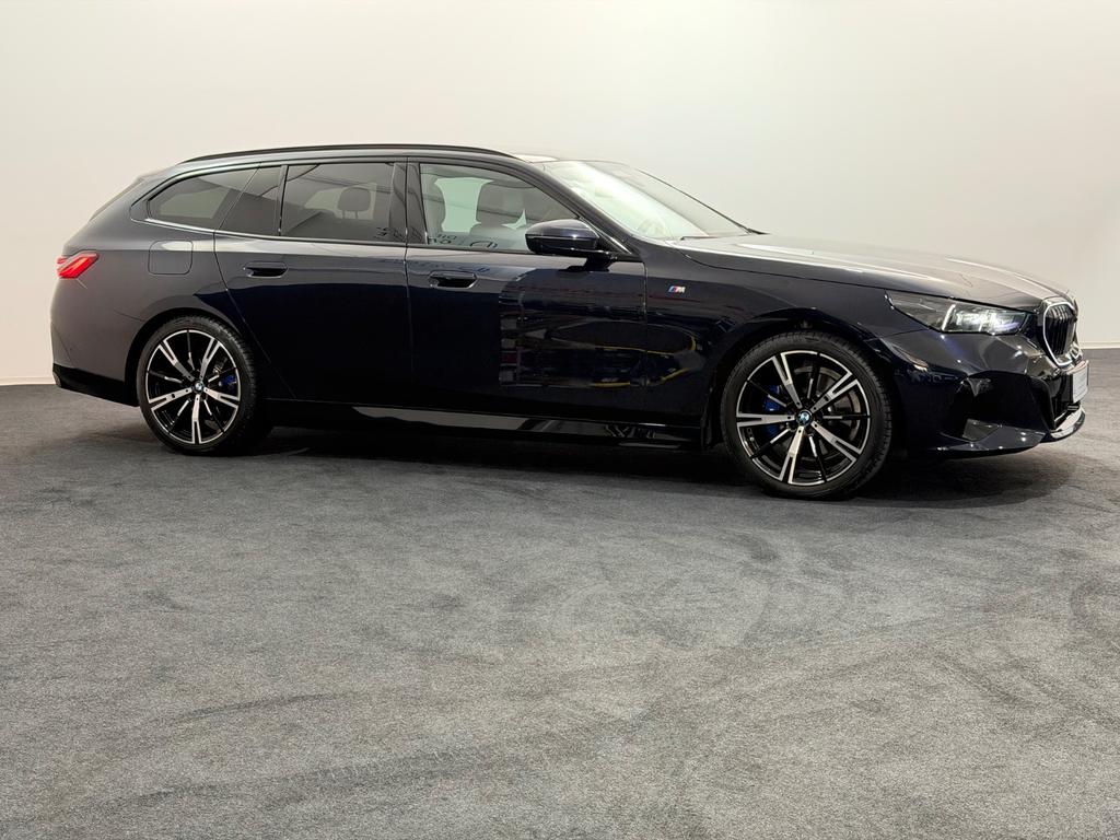 BMW 520 2024 г. Чёрный, пробег 55695 км