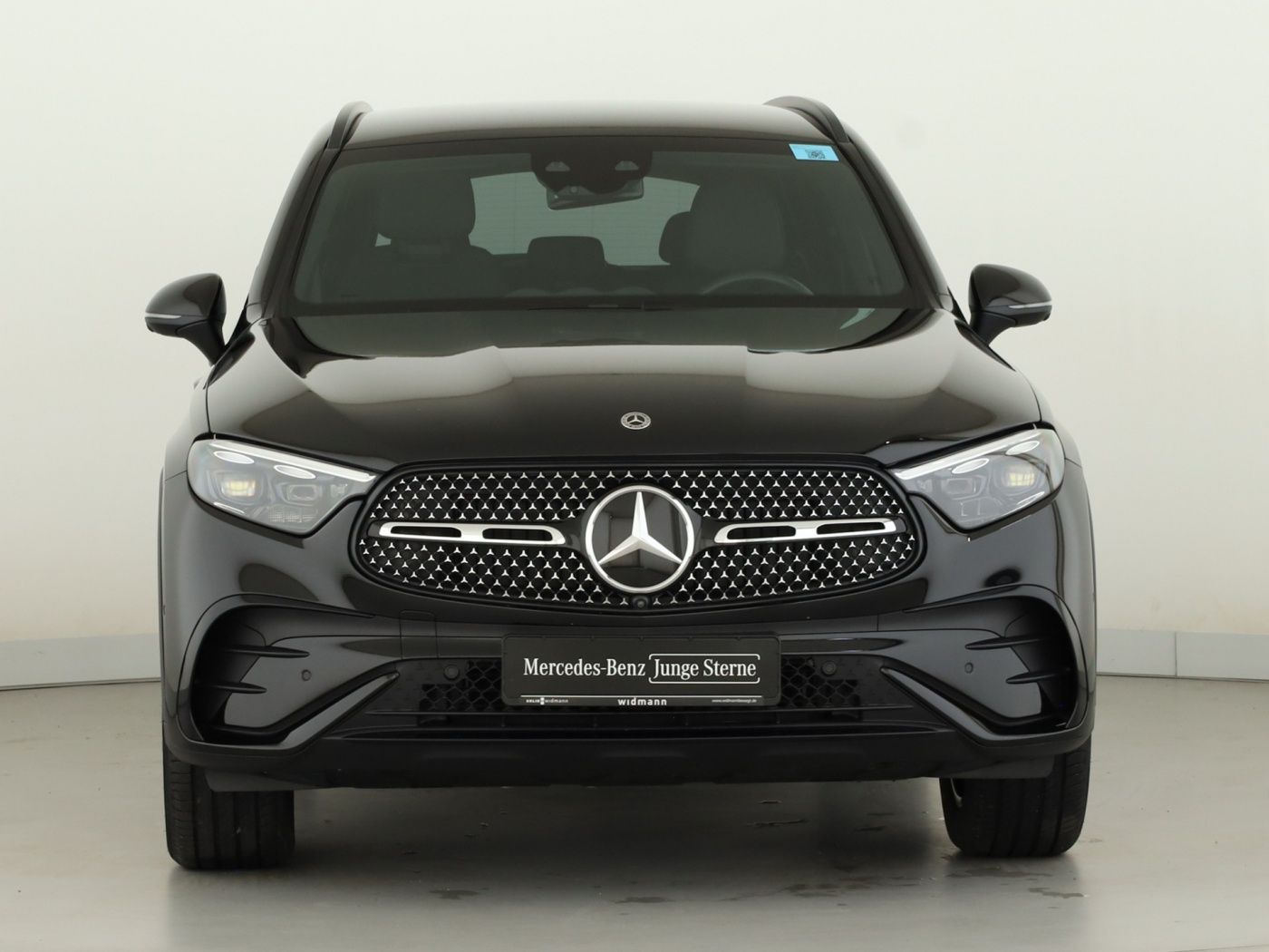 Mercedes-Benz GLC 220 2026 г. Чёрный, пробег 23167 км