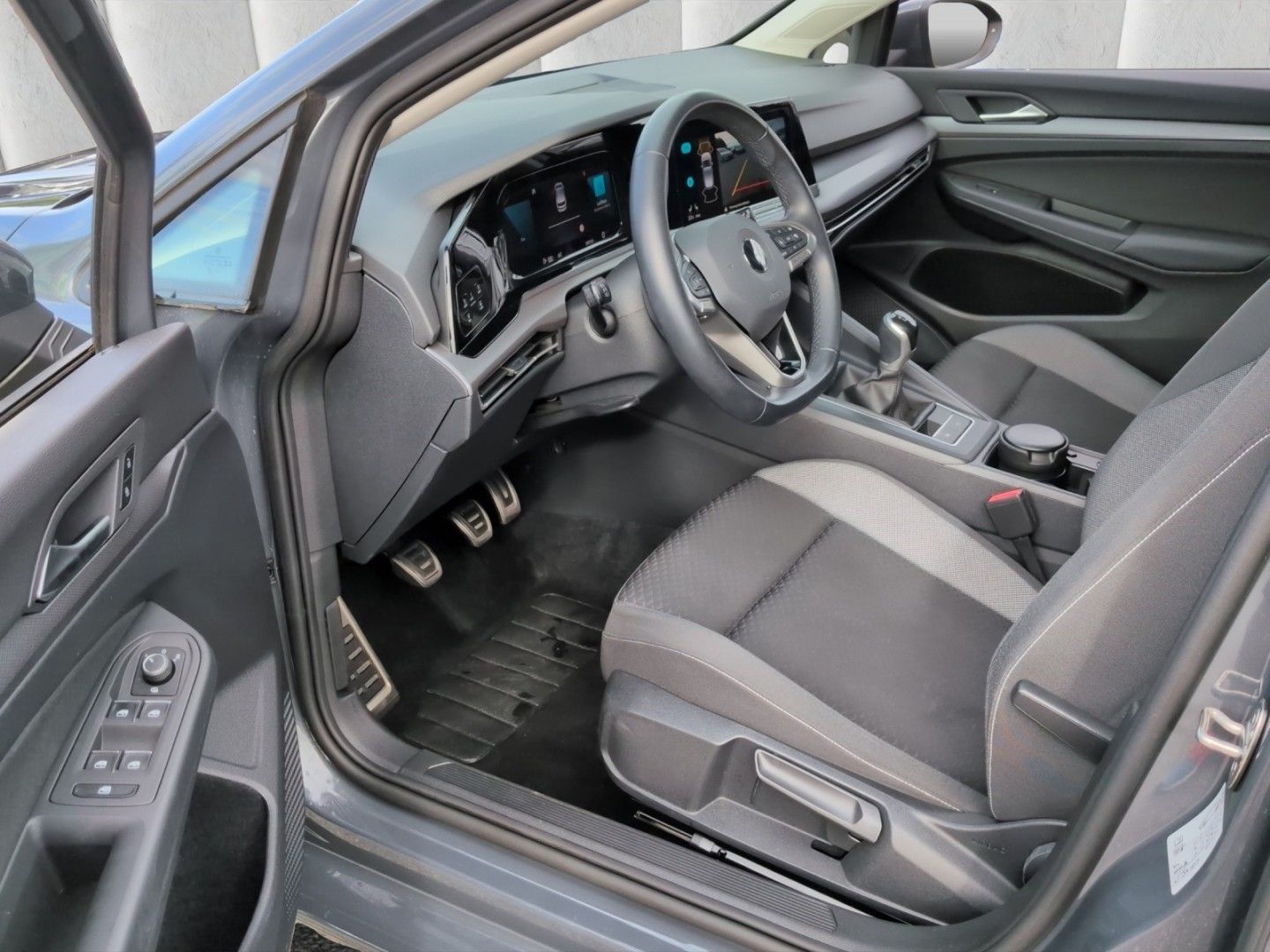 Volkswagen Golf 2022 г. Серый, пробег 38918 км
