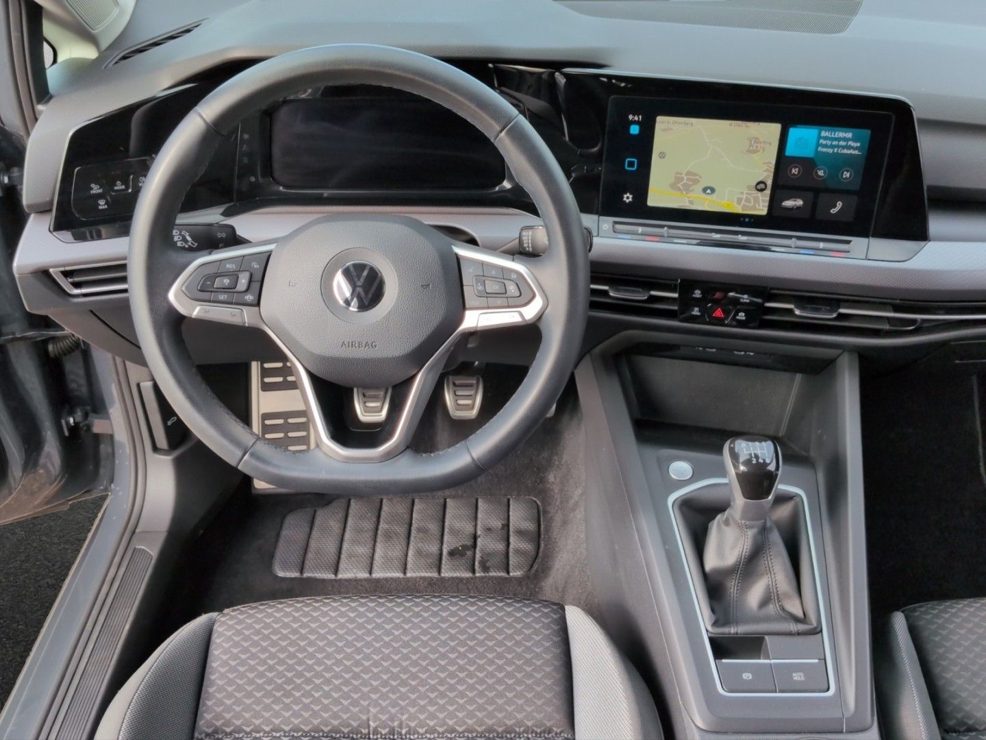 Volkswagen Golf 2022 г. Серый, пробег 38918 км