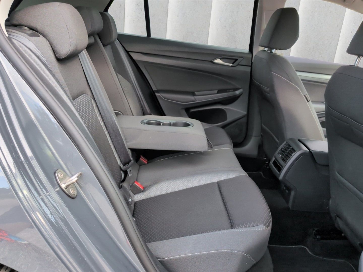 Volkswagen Golf 2022 г. Серый, пробег 38918 км