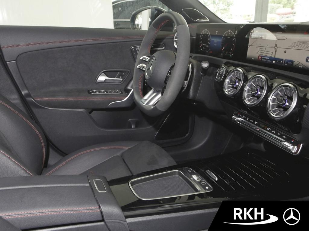 Mercedes-Benz CLA 45 AMG 2025 г. Чёрный, пробег 9047 км