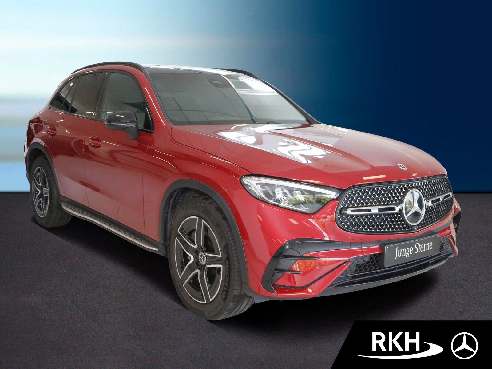 Mercedes-Benz GLC 220 2025 г. Красный, пробег 18710 км