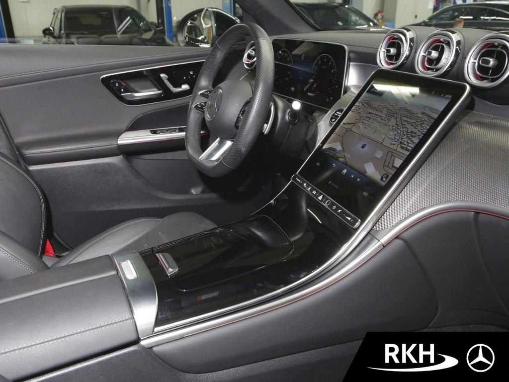 Mercedes-Benz GLC 200 2025 г. Красный, пробег 11863 км