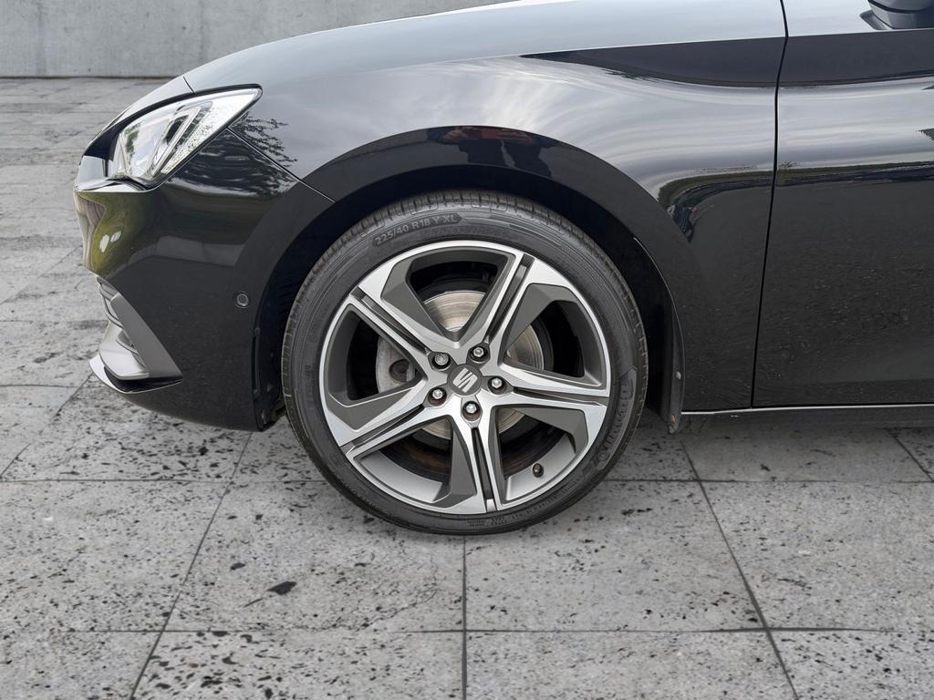 SEAT Leon 2022 г. Чёрный, пробег 58790 км